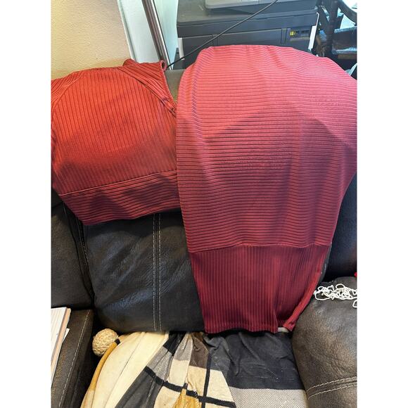 🍷 GUESS Burgundy Ribbed 2-Piece Set | Small - Picture 7 of 7